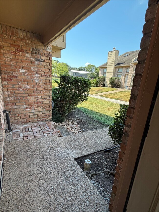 Building Photo - 3010 Bee Cave Dr