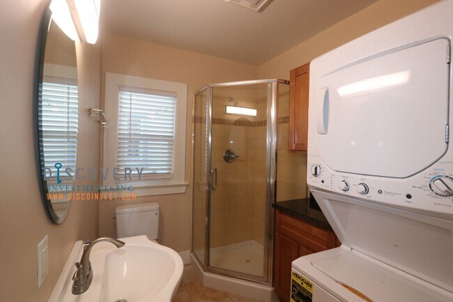 Building Photo - 4640 Park Blvd