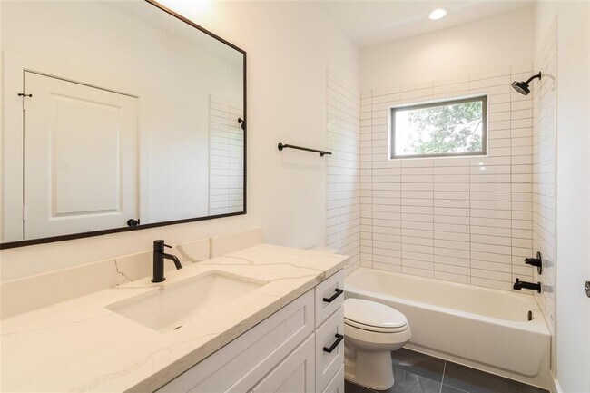 Building Photo - 3052 Truxillo St