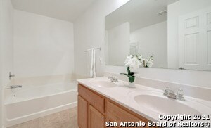 Building Photo - 3415 Canyon Maple