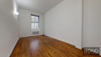 Building Photo - 228 E 89th St