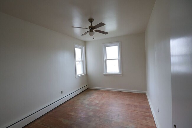 Building Photo - Rancher on a Quiet Manheim Borough Street