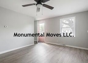 Building Photo - 1808 Woodbine Dr