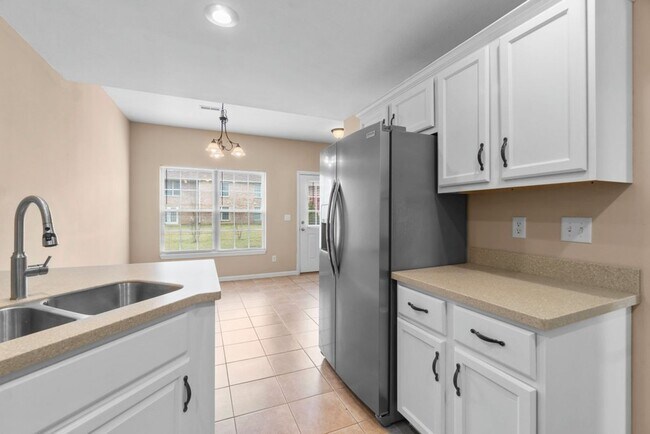 Building Photo - 2862 Larkspur Ct