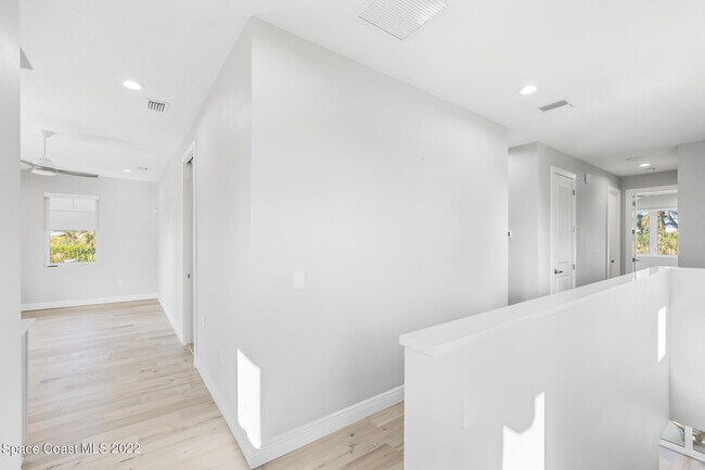 Building Photo - 151 24th St