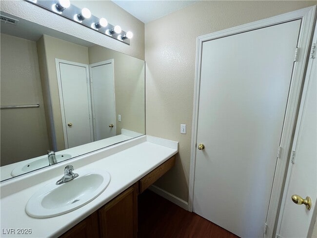 Building Photo - 2636 Living Rock Ave