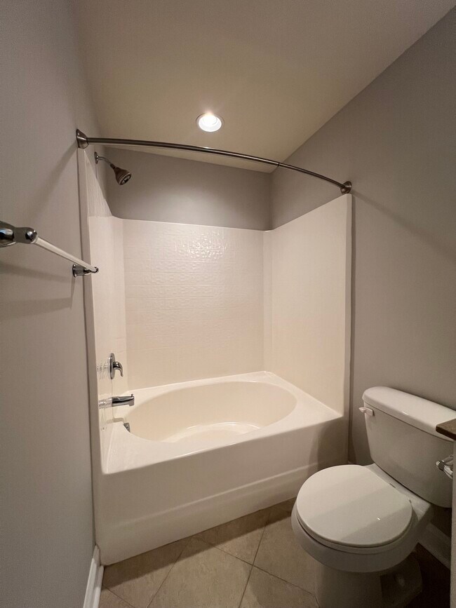 Building Photo - 229 Misty Knoll Ln