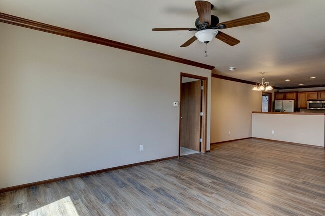 Building Photo - 3 Bedroom, 2.5 Bath Island Place Townhome