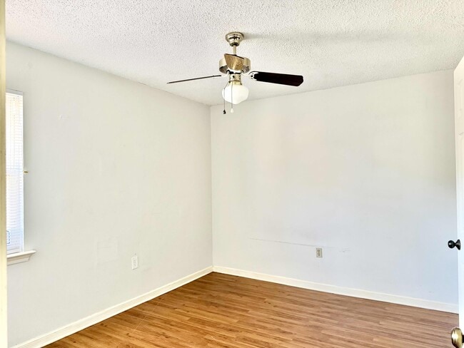 Building Photo - 11151 Stanley Aubin Pl