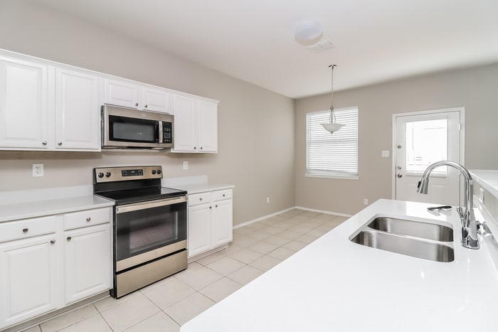 Building Photo - 716 Twin Creek Dr