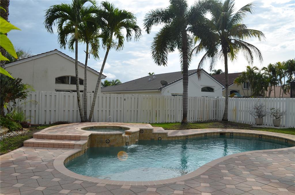 Building Photo - 18808 NW 24th Pl