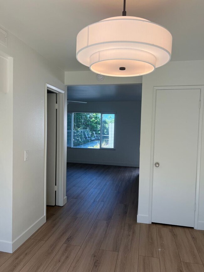 Building Photo - 2168 Via Sonora