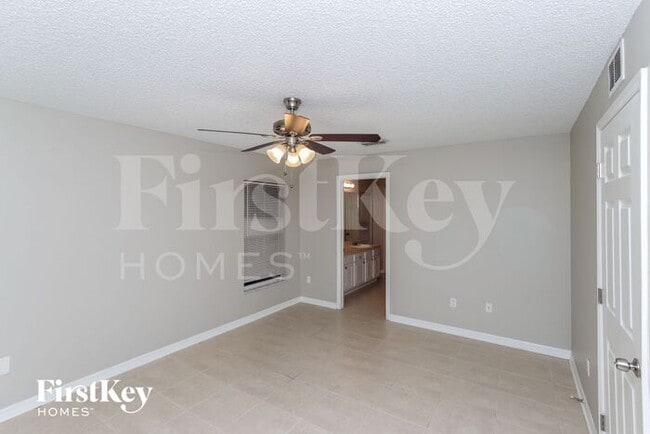 Building Photo - 2655 San Filippo Dr SE