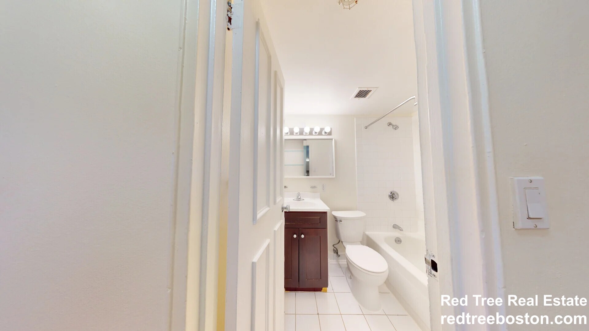 Building Photo - 185 Freeman St