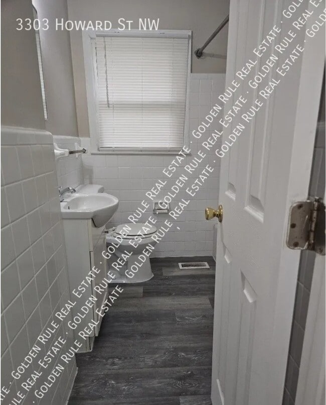 Building Photo - 3303 Howard St NW