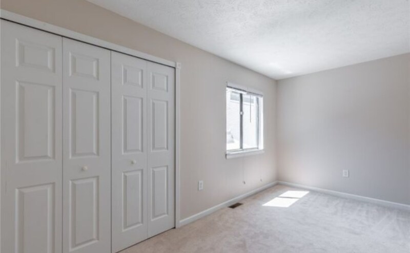 Building Photo - 38465 North Ln