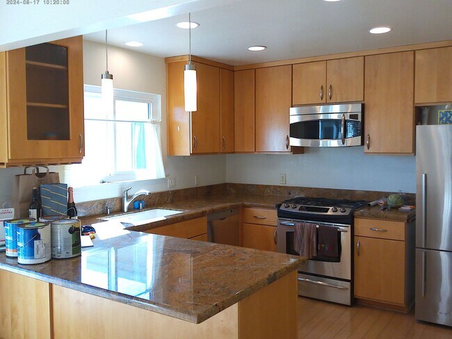 Building Photo - Sunset Terrace 3 bedroom, 2 bath house, 2 car garage in Los Osos