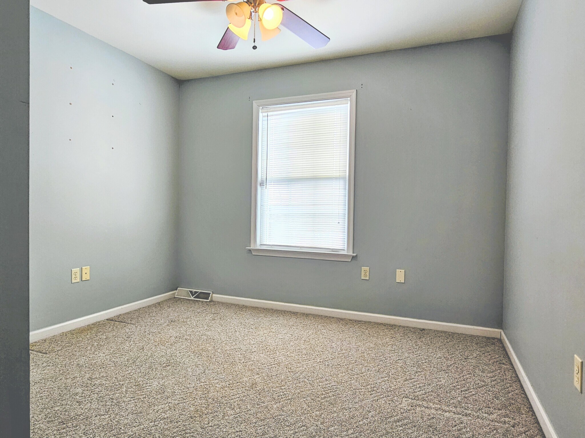 Building Photo - 42 Beverly Dr