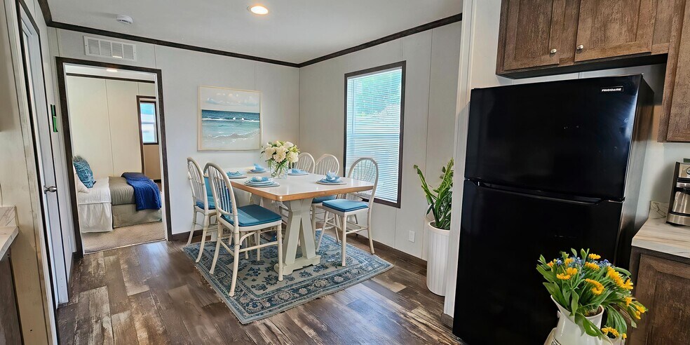 Building Photo - 76 E U.S. Hwy 6