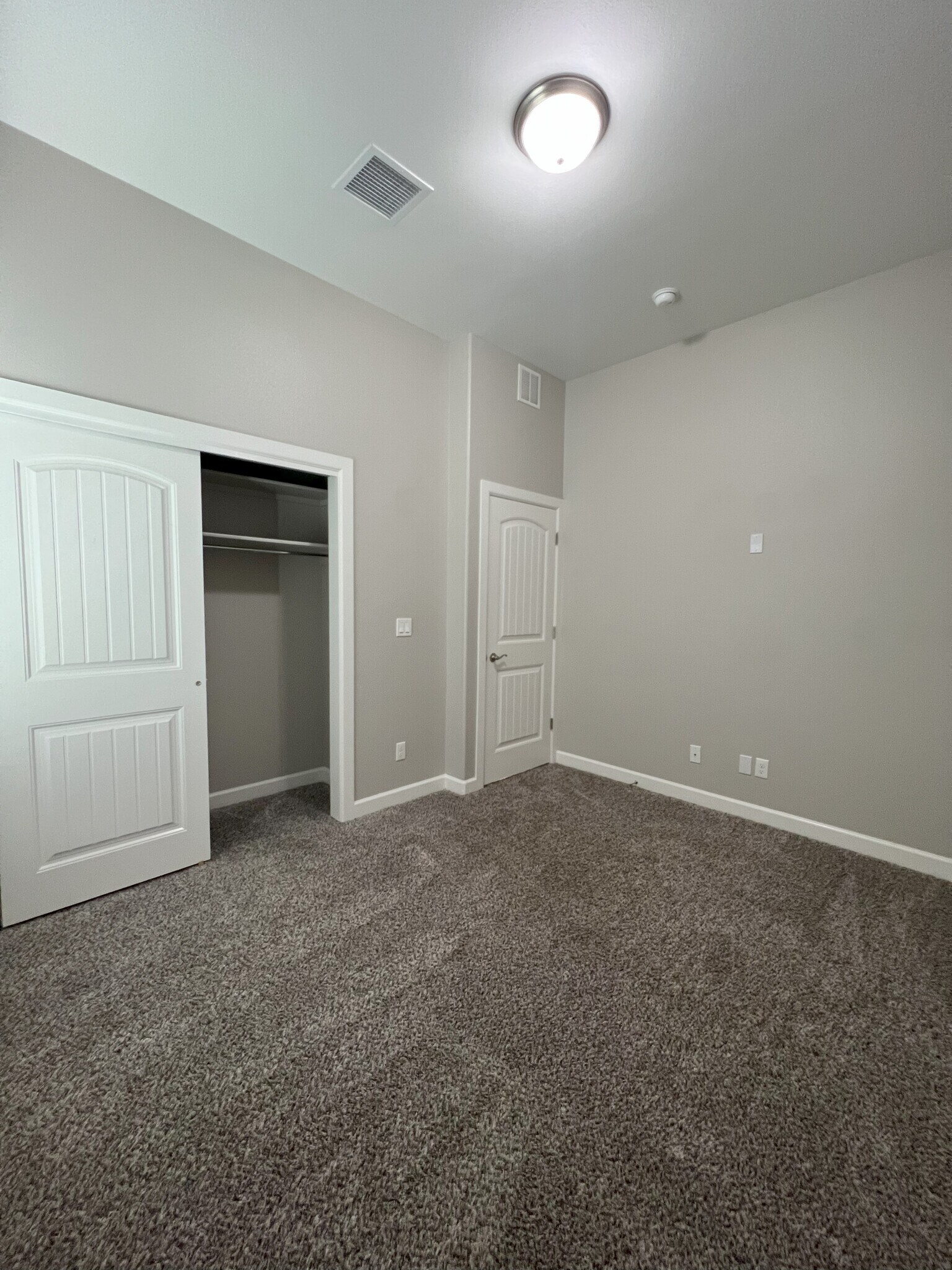 Guest Room 2 - 3456 David Palacio Dr