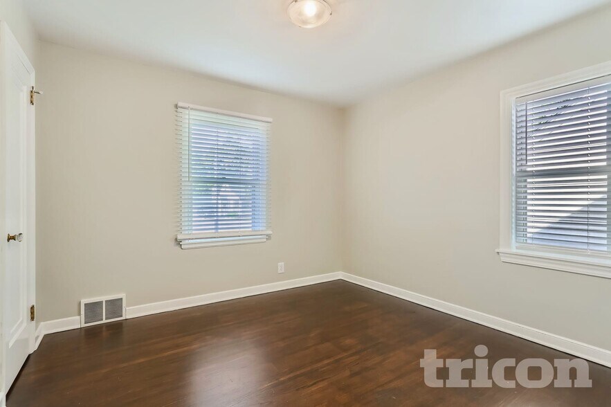 Building Photo - 2833 Louisiana Ave S