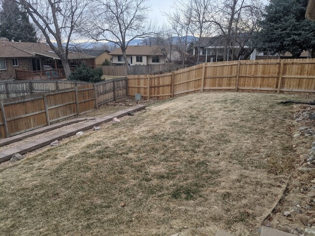 Building Photo - 2089 S Deframe St