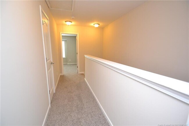 Building Photo - 327 Dove Cottage Ln