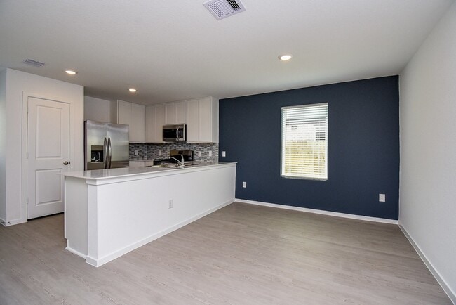 Building Photo - 6850 Flowering Ginger Ln