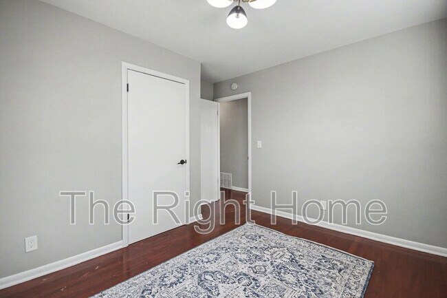 Building Photo - 1606 Cole Creek Dr