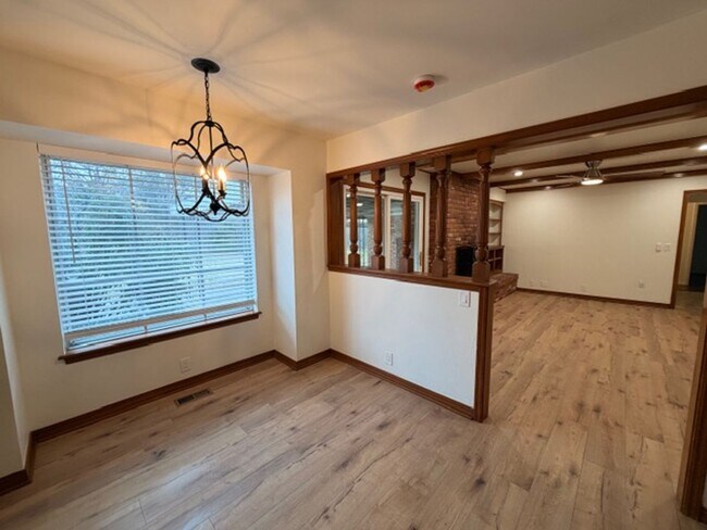 Building Photo - Rollingwood Neighborhood