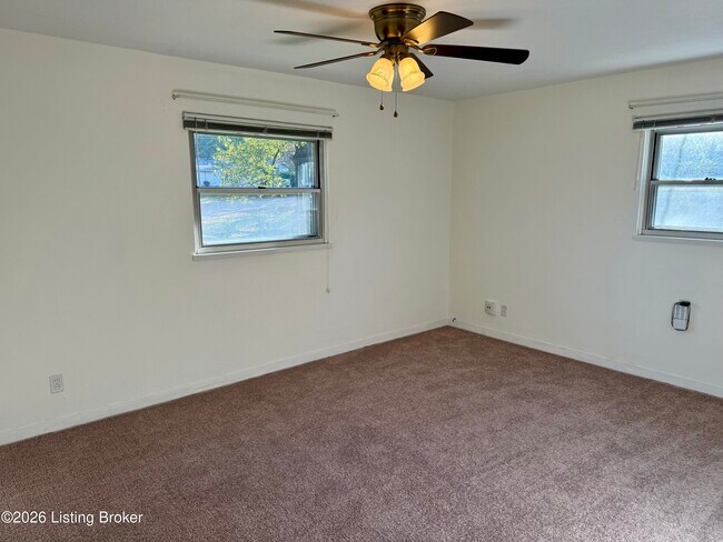 Building Photo - 4701 Palma Rd