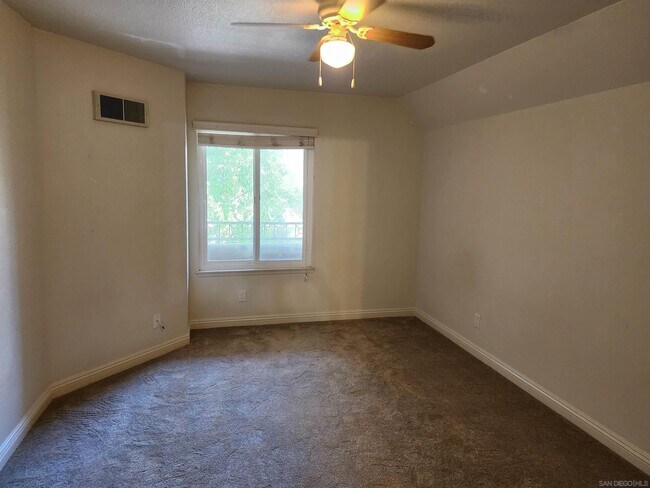 Building Photo - 3520 Lebon Dr