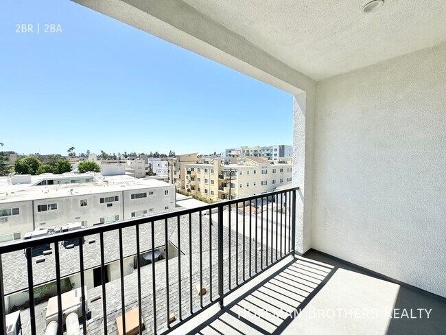 Building Photo - 11155 Huston St