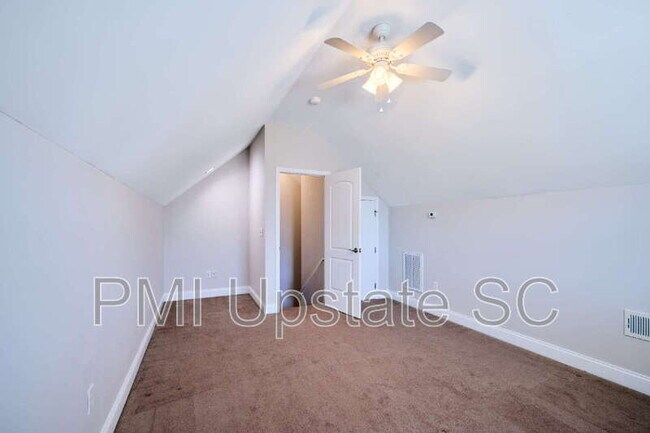 Building Photo - 5 Norwell Ln