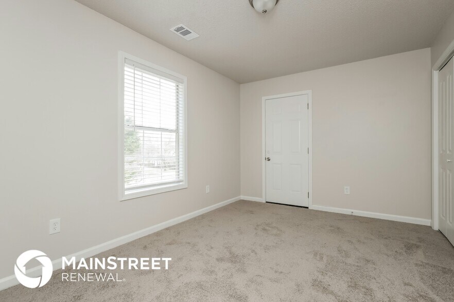 Building Photo - 750 Stonehaven Chase