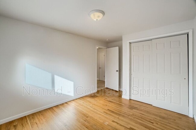 Building Photo - 3660 Brentwood Terrace