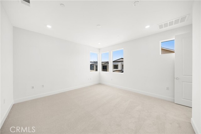 Building Photo - 470 Lobata