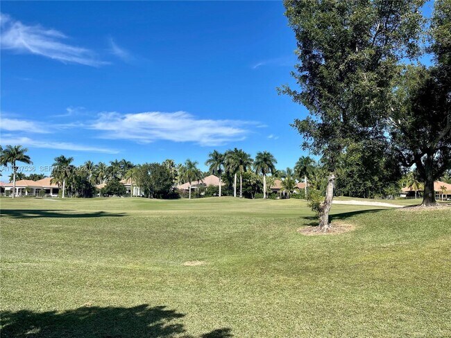 Building Photo - 2579 Mayfair Ln