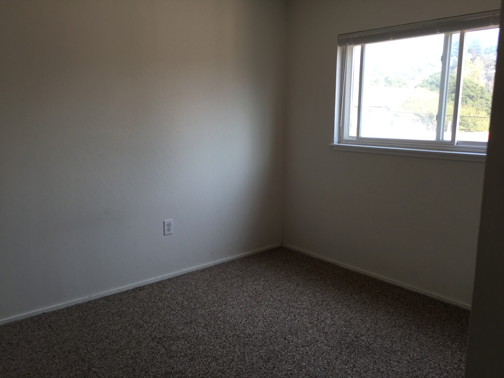 Bedroom - 2117 Rose St