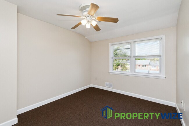 Building Photo - 1250 Walker Ave