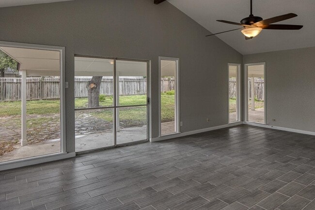 Building Photo - 100 Crestline Dr