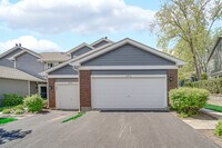 Building Photo - 1214 S Parkside Dr