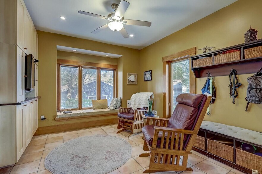 Building Photo - 2114 E Edgewood Ave