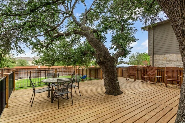 Building Photo - 11217 Persimmon Gap Dr
