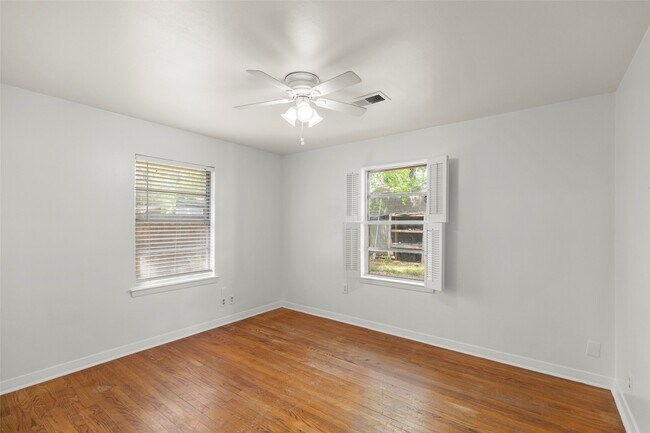 Building Photo - 2015 Wycliffe Dr