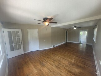 Building Photo - 3 Bedroom, 1 Bathroom Home