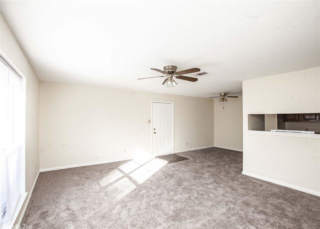Building Photo - 2750 W Pershing Blvd