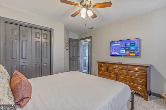 Building Photo - 10 Bridlewood Ct