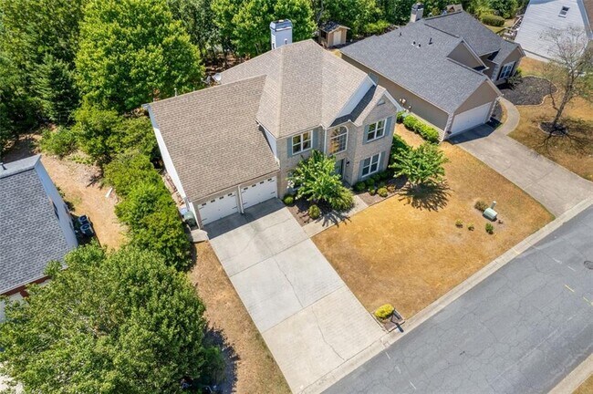 Building Photo - 881 Soaring Dr NE