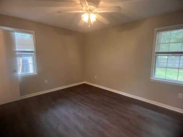 Building Photo - 4497 Nestwood St